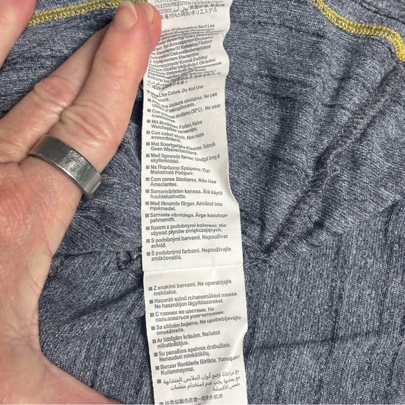 Under Armour Women’s L Gray 1/4 Zip Pullover Univ. of Notre Dame Logo - Picture 8 of 12